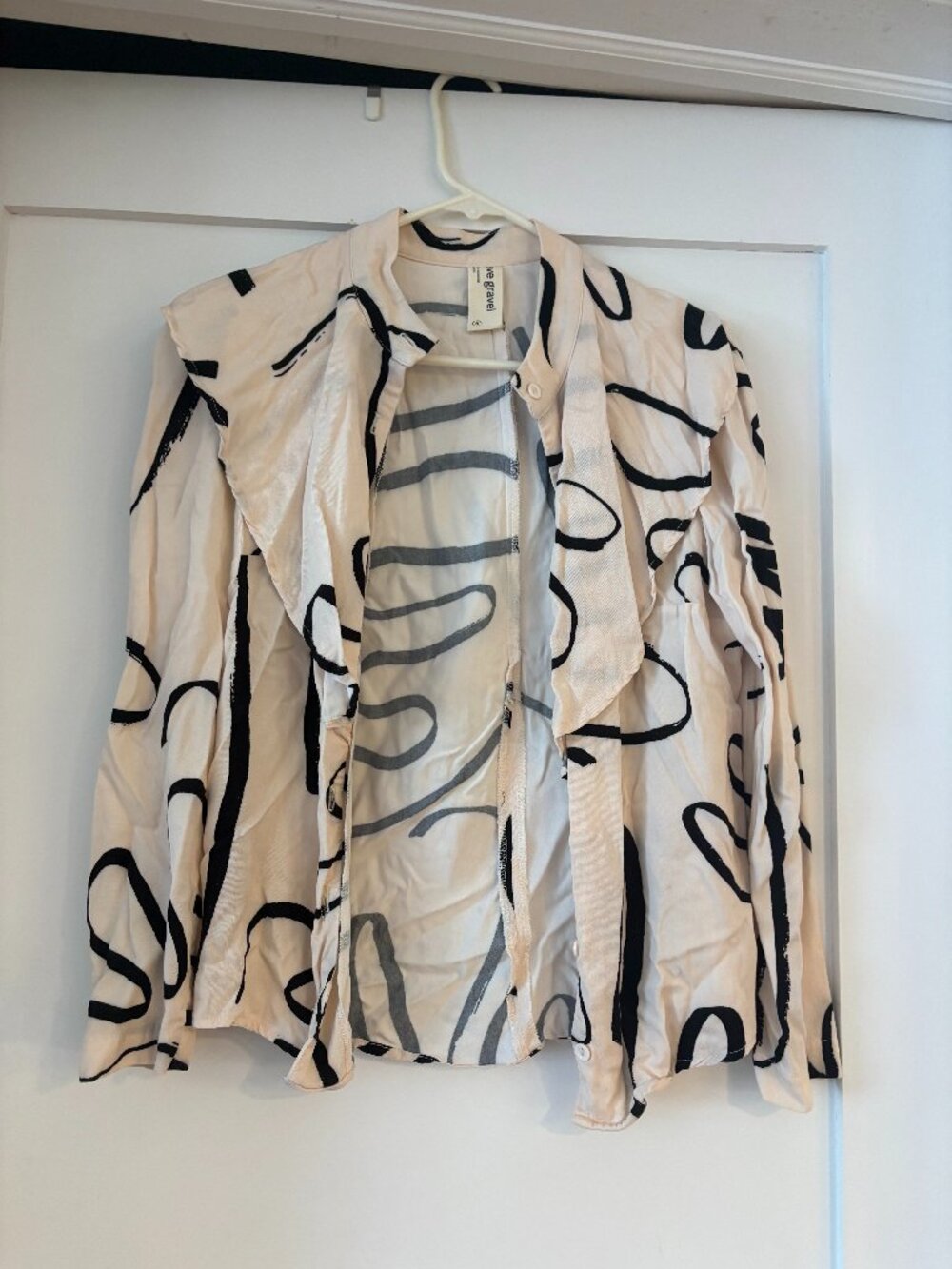 Eve Gravel Black and White ruffle blouse